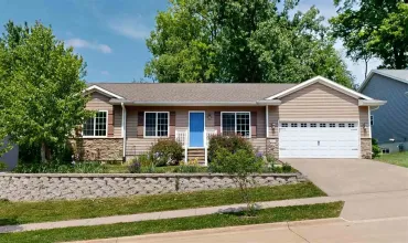 5 Bedrooms Bedrooms, ,3 BathroomsBathrooms,Residential,1113 Manitou Trl, Iowa City, Iowa 52245,202503383