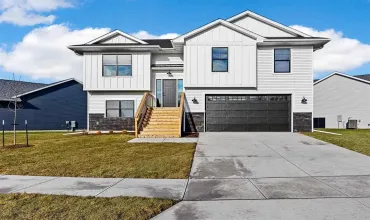 3 Bedrooms Bedrooms, ,3 BathroomsBathrooms,Residential,1884 Sherman Dr, Iowa City, Iowa 52240,202503385