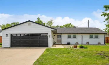 2 Bedrooms Bedrooms, 6 Rooms Rooms,2 BathroomsBathrooms,Residential,1137 29th, Cedar Rapids, Iowa 52402,2503775