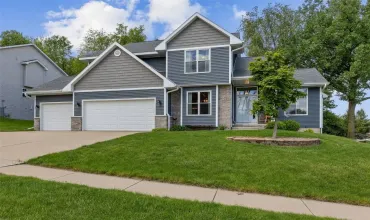4 Bedrooms Bedrooms, ,3 BathroomsBathrooms,Residential,3725 Emerson, Cedar Rapids, Iowa 52411,2503737