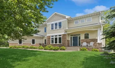 4 Bedrooms Bedrooms, ,3 BathroomsBathrooms,Residential,2007 Wedgewood Pl, Coralville, Iowa 52241,202503417