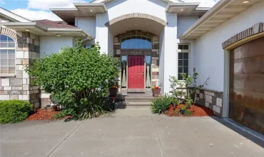 6 Bedrooms Bedrooms, ,4 BathroomsBathrooms,Residential,814 Camp Cardinal Road, Iowa City, Iowa 52246,2503983