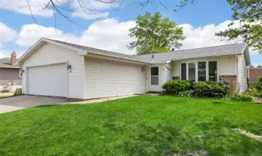 3 Bedrooms Bedrooms, ,1 BathroomBathrooms,Residential,35 Julia Anne Dr SW, Cedar Rapids, Iowa 52405,2503973