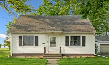 3 Bedrooms Bedrooms, 6 Rooms Rooms,1 BathroomBathrooms,Residential,527 Union, Ryan, Iowa 52330,2504028