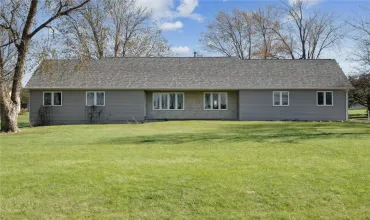 4 Bedrooms Bedrooms, ,3 BathroomsBathrooms,Residential,6405 Hillcrest, Cedar Rapids, Iowa 52404,2504022