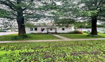 6 Bedrooms Bedrooms, ,3 BathroomsBathrooms,Residential,4506 F, Amana, Iowa 52203,2504104