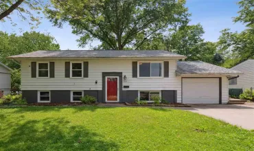 3 Bedrooms Bedrooms, ,1 BathroomBathrooms,Residential,2323 Nevada Avenue, Iowa City, Iowa 52240,202503785