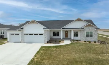 5 Bedrooms Bedrooms, ,3 BathroomsBathrooms,Residential,3149 Windsor, Robins, Iowa 52328,2504241