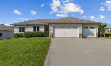 5 Bedrooms Bedrooms, ,3 BathroomsBathrooms,Residential,2136 Oakdale Rdg, Coralville, Iowa 52241,202503789