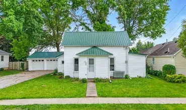 2 Bedrooms Bedrooms, ,1 BathroomBathrooms,Residential,408 A Ave, Kalona, Iowa 52247,202503817