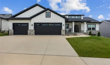 5 Bedrooms Bedrooms, ,3 BathroomsBathrooms,Residential,2919 Diamondback, Hiawatha, Iowa 52233,2504297