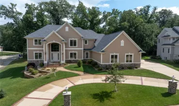 6 Bedrooms Bedrooms, ,5 BathroomsBathrooms,Residential,4402 Oak Leaf, Cedar Rapids, Iowa 52411,2504367