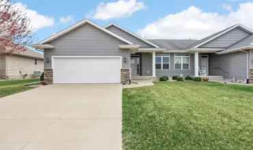 2 Bedrooms Bedrooms, ,3 BathroomsBathrooms,Residential,345 Shannon, Robins, Iowa 52328,2504292