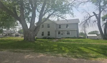 4 Bedrooms Bedrooms, 7 Rooms Rooms,1 BathroomBathrooms,Residential,920 Washington, Center Point, Iowa 52213,2504427