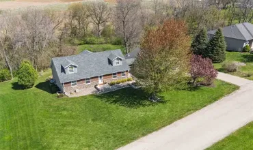 4 Bedrooms Bedrooms, ,3 BathroomsBathrooms,Residential,13294 212th Ave, Anamosa, Iowa 52205,202503963