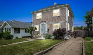 3 Bedrooms Bedrooms, ,1 BathroomBathrooms,Residential,1812 Blake, Cedar Rapids, Iowa 52403,2504443