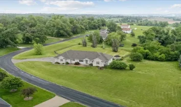 4 Bedrooms Bedrooms, ,3 BathroomsBathrooms,Residential,3387 64th St, Palo, Iowa 52324-9603,202503998