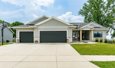 5 Bedrooms Bedrooms, ,3 BathroomsBathrooms,Residential,608 Pointer, Center Point, Iowa 52213,2504483
