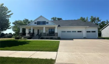 4 Bedrooms Bedrooms, ,3 BathroomsBathrooms,Residential,1153 Cedar Springs, Marion, Iowa 52302,2504529