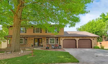 4 Bedrooms Bedrooms, ,2 BathroomsBathrooms,Residential,2259 Cae Drive, Iowa City, Iowa 52246,202504034