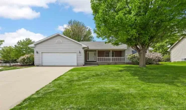 5 Bedrooms Bedrooms, ,3 BathroomsBathrooms,Residential,1451 Chamberlain Dr, Iowa City, Iowa 52240,202504045