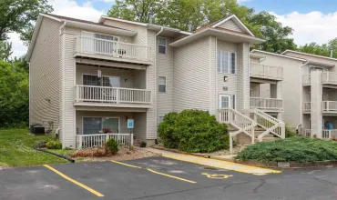 2 Bedrooms Bedrooms, ,2 BathroomsBathrooms,Residential,3513 Ave NW, Unit#F, Cedar Rapids, Iowa 52405,202504058