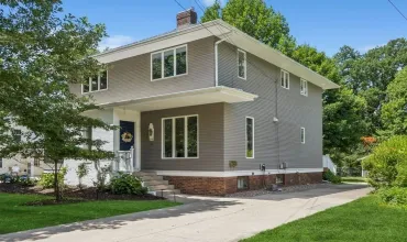 3 Bedrooms Bedrooms, ,2 BathroomsBathrooms,Residential,319 Hutchinson, Iowa City, Iowa 52246,202504057