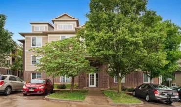 3 Bedrooms Bedrooms, ,2 BathroomsBathrooms,Residential,1848 Benton Street, 303, Iowa City, Iowa 52246,202504108