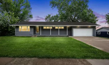 5 Bedrooms Bedrooms, ,2 BathroomsBathrooms,Residential,1506 10th St, Coralville, Iowa 52241,202504112