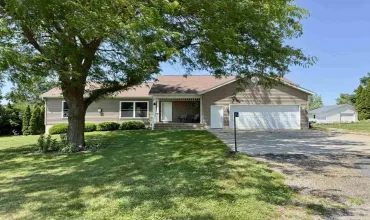 3 Bedrooms Bedrooms, ,2 BathroomsBathrooms,Residential,4960 400th St SE, Iowa City, Iowa 52244,202504136