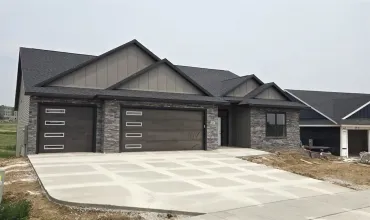 5 Bedrooms Bedrooms, ,3 BathroomsBathrooms,Residential,628 Rock Ridge Road, Tiffin, Iowa 52340,202504070