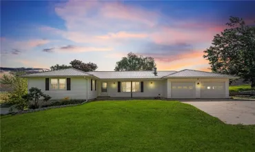 3 Bedrooms Bedrooms, 9 Rooms Rooms,2 BathroomsBathrooms,Residential,6752 29th, Shellsburg, Iowa 52332,2504576
