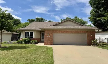 4 Bedrooms Bedrooms, ,3 BathroomsBathrooms,Residential,2084 Timber Ln, Coralville, Iowa 52241,202504230