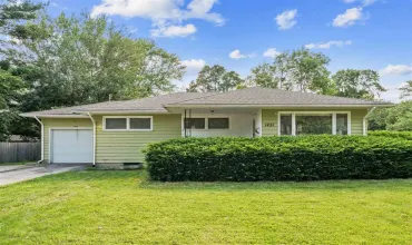 3 Bedrooms Bedrooms, ,1 BathroomBathrooms,Residential,1421 Keokuk St, Iowa City, Iowa 52240,202504254