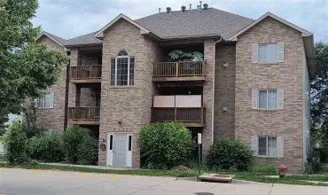 2 Bedrooms Bedrooms, ,1 BathroomBathrooms,Residential,2865 Coral Ct, 301, Coralville, Iowa 52241,202504313