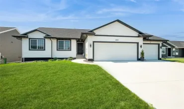 3 Bedrooms Bedrooms, ,2 BathroomsBathrooms,Residential,1413 Beringer, Cedar Rapids, Iowa 52402,2505941