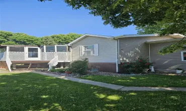 3 Bedrooms Bedrooms, ,2 BathroomsBathrooms,Residential,79 modern way, Iowa City, Iowa 52240,202504385