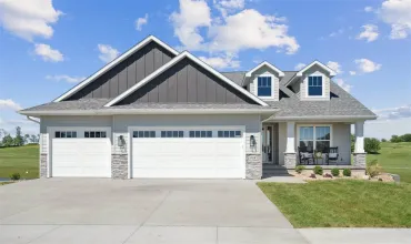 4 Bedrooms Bedrooms, ,3 BathroomsBathrooms,Residential,928 Long Dr, Solon, Iowa 52333,202504402
