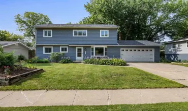 5 Bedrooms Bedrooms, ,3 BathroomsBathrooms,Residential,1608 10th St, Coralville, Iowa 52241,202504408