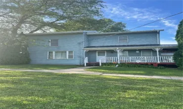3 Bedrooms Bedrooms, 8 Rooms Rooms,2 BathroomsBathrooms,Residential,711 Des Moines, Brooklyn, Iowa 52211,2505985