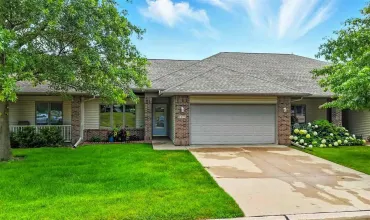 2 Bedrooms Bedrooms, ,1 BathroomBathrooms,Residential,1459 Buckingham Pl, Iowa City, Iowa 52240,202504430