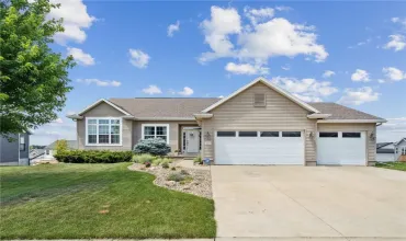 5 Bedrooms Bedrooms, ,3 BathroomsBathrooms,Residential,2652 Vaughn, Marion, Iowa 52302,2506034