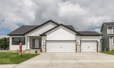 5 Bedrooms Bedrooms, 11 Rooms Rooms,3 BathroomsBathrooms,Residential,806 Crestview, Solon, Iowa 52333,2504665