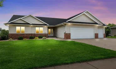 4 Bedrooms Bedrooms, ,3 BathroomsBathrooms,Residential,6845 Flint Rock, Marion, Iowa 52302,2506073