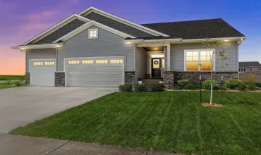 5 Bedrooms Bedrooms, ,3 BathroomsBathrooms,Residential,1350 Chipman Ln, North Liberty, Iowa 52317,202504476