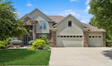 5 Bedrooms Bedrooms, ,4 BathroomsBathrooms,Residential,2031 Diamond Mil Cir, Coralville, Iowa 52241,202504484