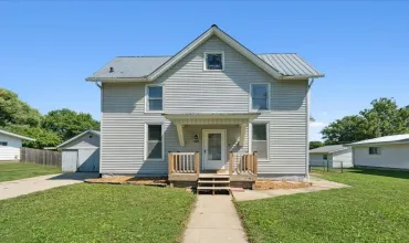 4 Bedrooms Bedrooms, ,1 BathroomBathrooms,Residential,226 2nd Ave E, Lisbon, Iowa 52253,2506087