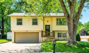 3 Bedrooms Bedrooms, ,2 BathroomsBathrooms,Residential,605 Wheaton Rd, Iowa City, Iowa 52246,202504550