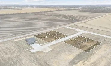 Farm,3320 Towne, Robins, Iowa 52328,2506136