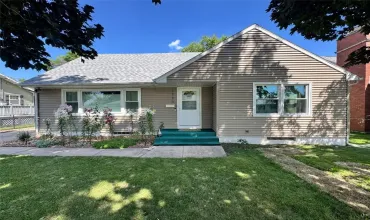 4 Bedrooms Bedrooms, 6 Rooms Rooms,2 BathroomsBathrooms,Residential,1175 28th, Marion, Iowa 52302,2506149